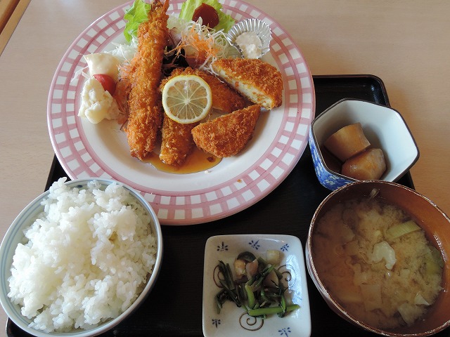 エビフライ・チキンカツ・コロッケ定食